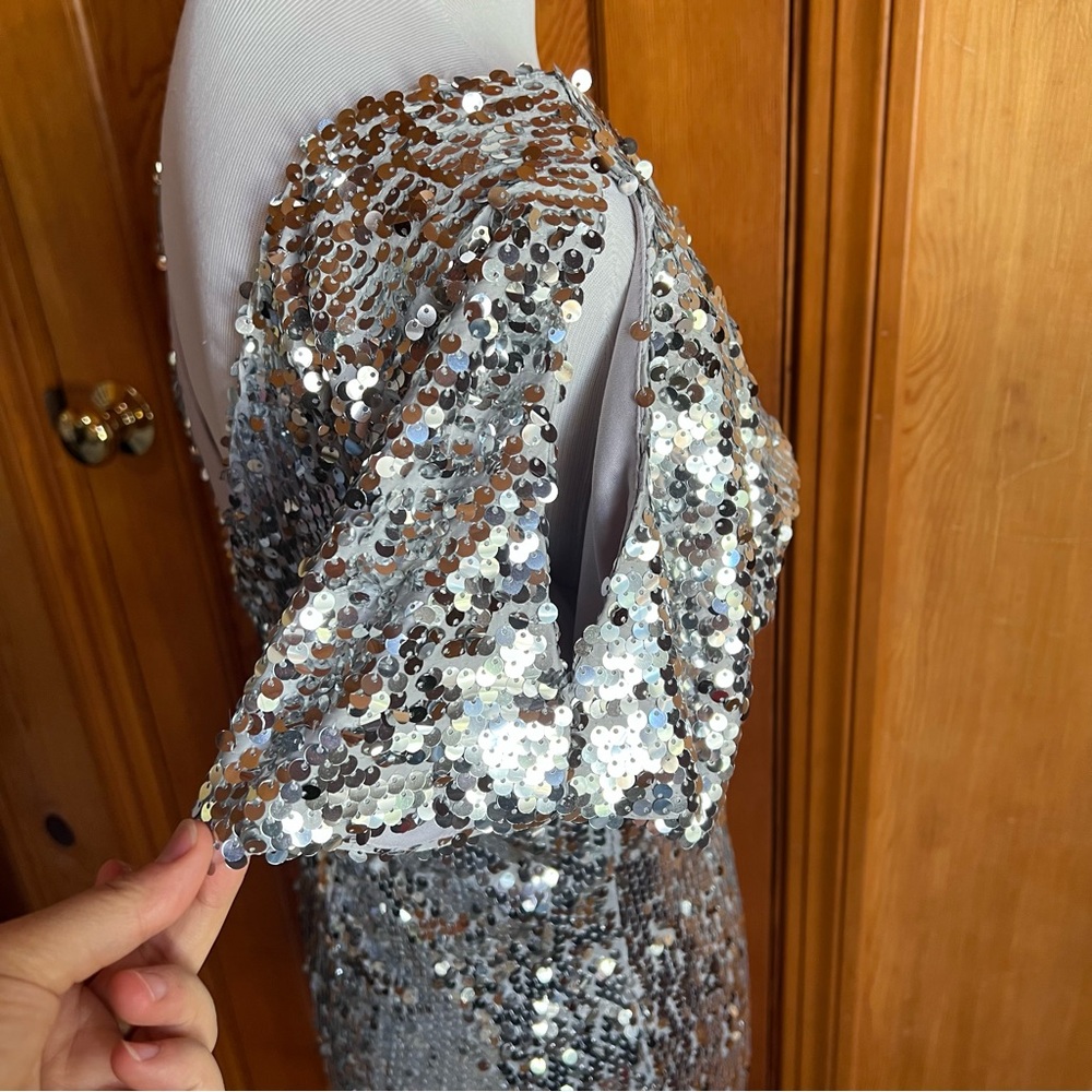 Sequin Cold Shoulder Bodycon Dress NWT - Picture 5 of 7